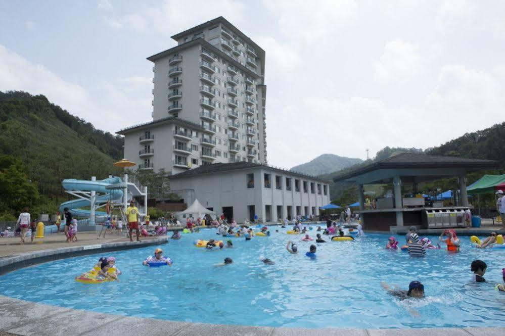 乐土江村度假村 春川 外观 照片